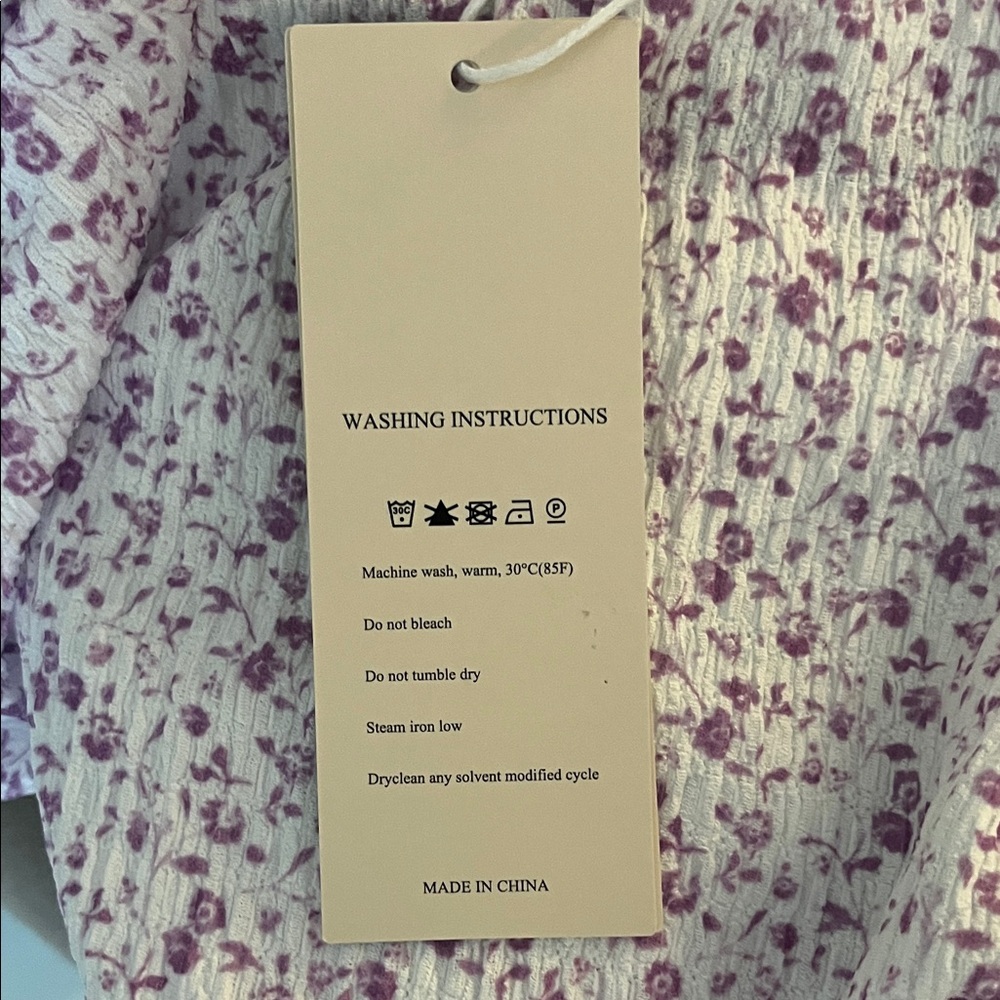 Elegant Floral Blouse with Puff Sleeves - Picture 4 of 7